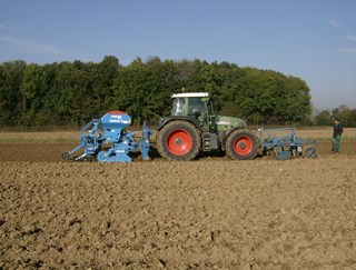 pneumatische zaaimachine met woeler